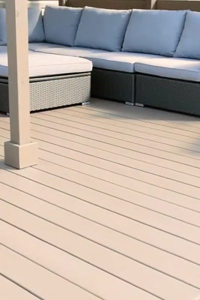 Patio en cèdre traité à l'huile ALIS Couleur : Sur mesure