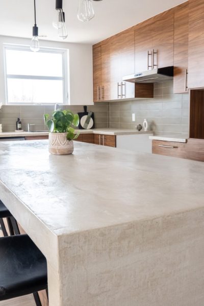 Comptoir fait avec Microbéton Couleur : Perle