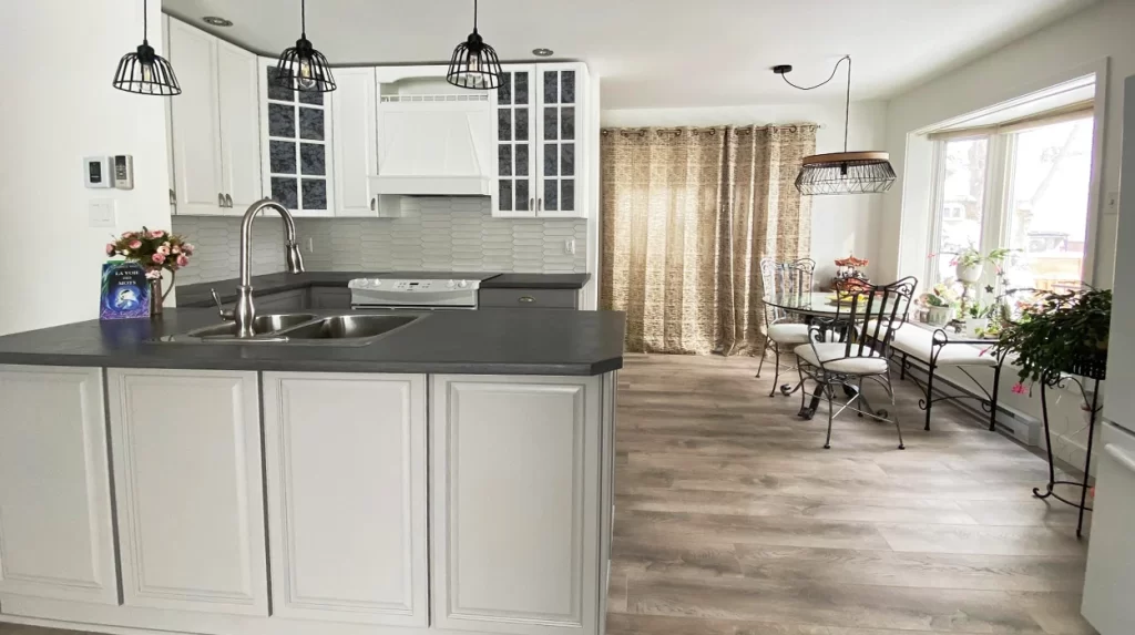 renover cuisine peinture armoire blanches comptoir beton colobar 5